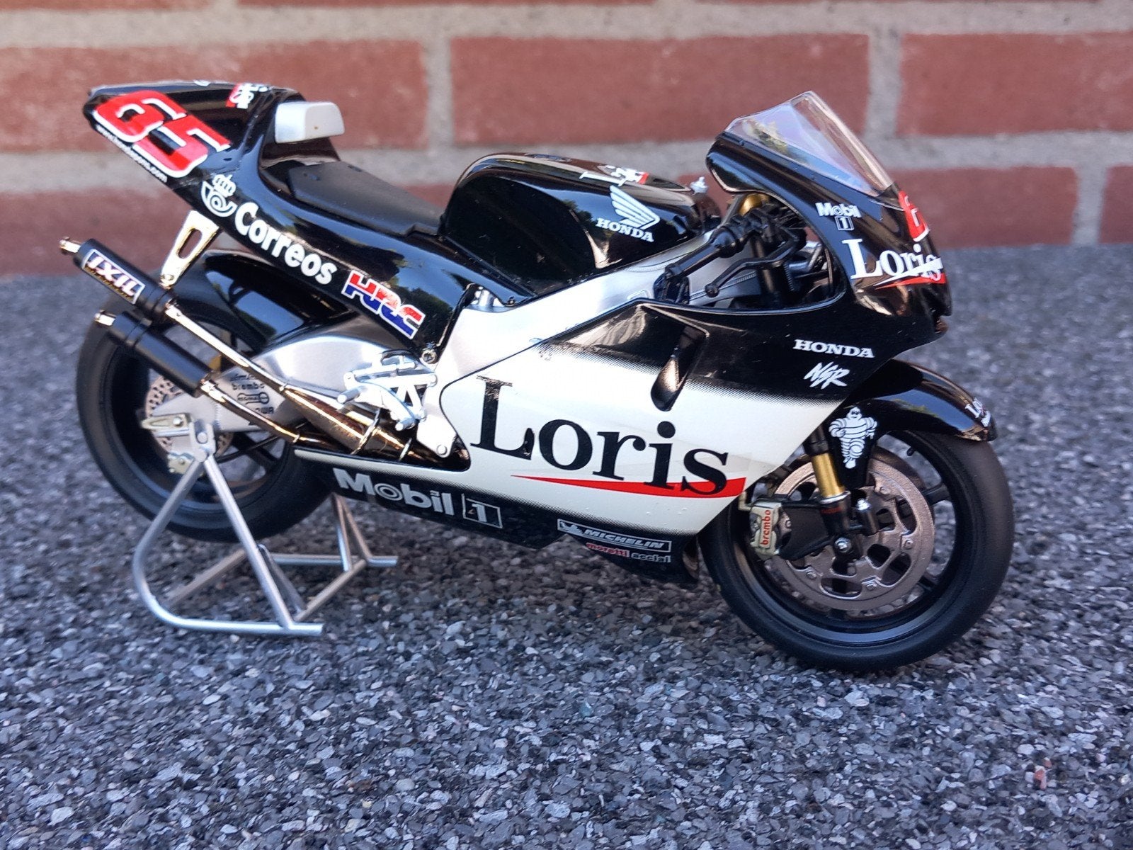 Honda NSR 500cc #65 Loris Capirossi 2002, Ophalen of Verzenden, Zo goed als nieuw, 1:9 t/m 1:12, Motor