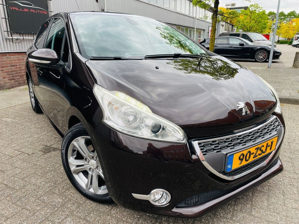 Peugeot 208 1.6 VTi Intuïtive PANO LED KLIMA PDC INTUITIVE, Voorwielaandrijving, Euro 5, Gebruikt, 4 cilinders