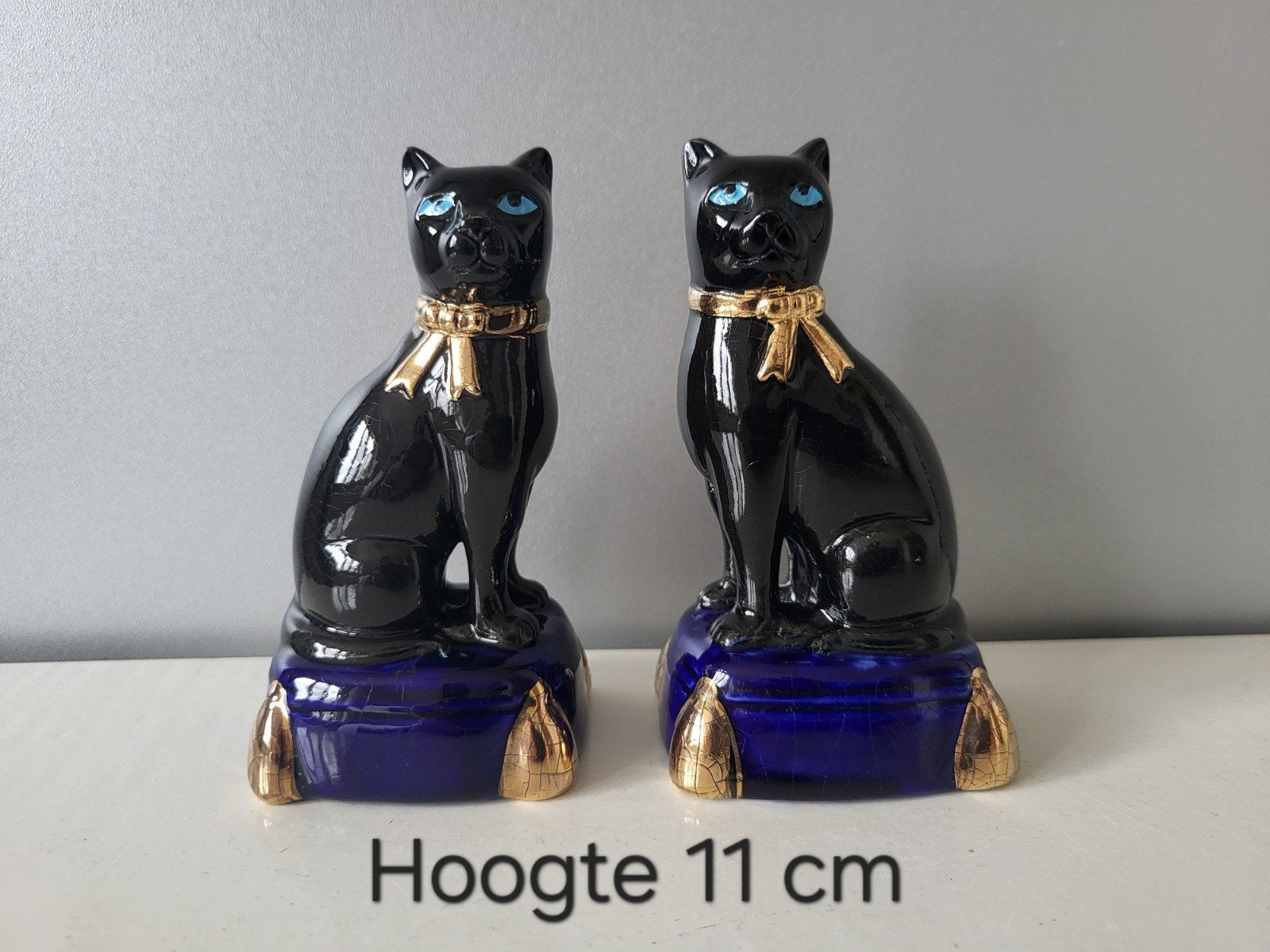 2 vintage / retro staffordshire kattenbeeldjes / poezenbeeld, Antiek en Kunst, Antiek | Keramiek en Aardewerk, Ophalen of Verzenden