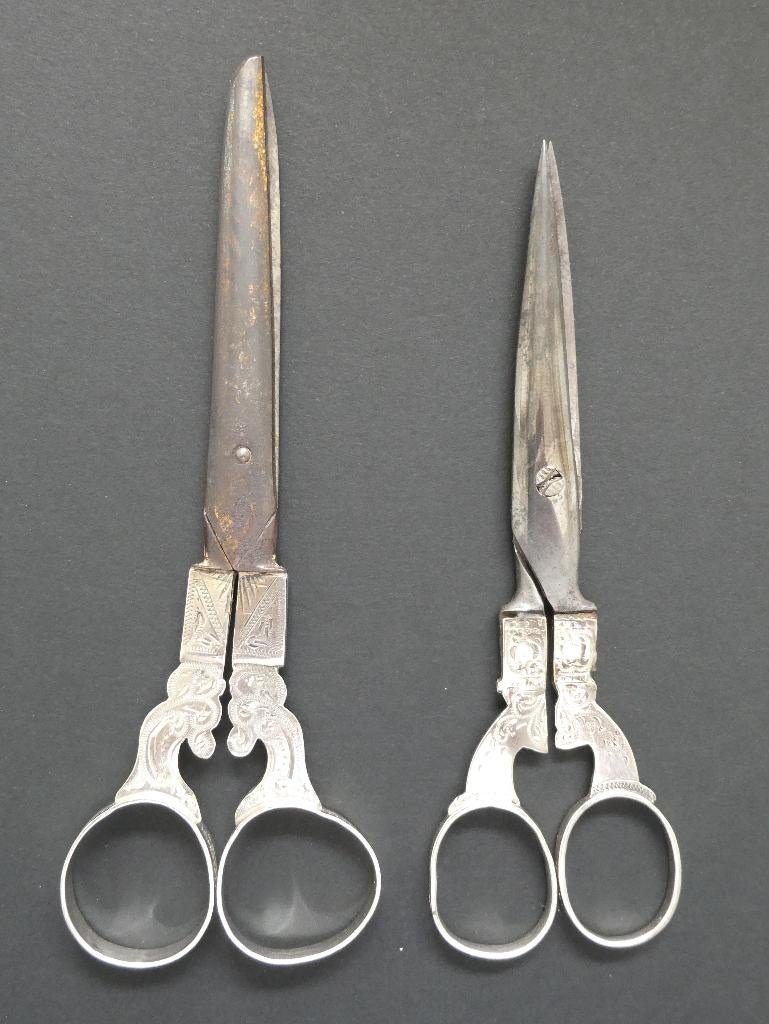 2 stuks zilveren scharen per stuk € 65, Antiek en Kunst, Verzenden, Zilver