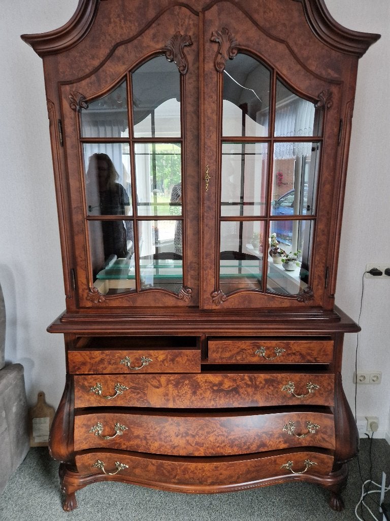 Kast, Ophalen