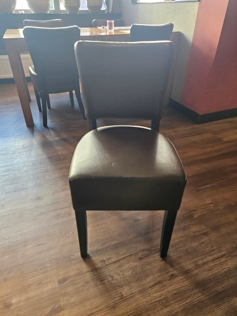 Eettafel stoelen (maximaal 54 stuks), Huis en Inrichting, Ophalen, Gebruikt, Bruin, Hout