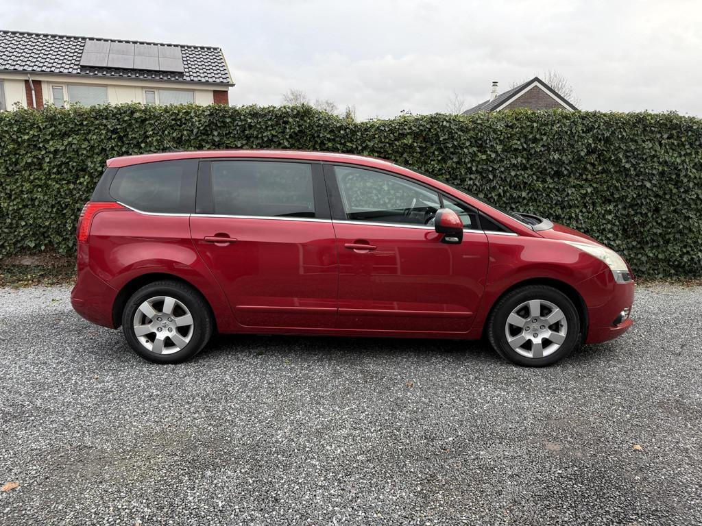 Peugeot 5008 1.6 HDiF Blue Lease 5p. | Navi | Autom. Airco |, Auto's, Voorwielaandrijving, Euro 5, Stof, Gebruikt