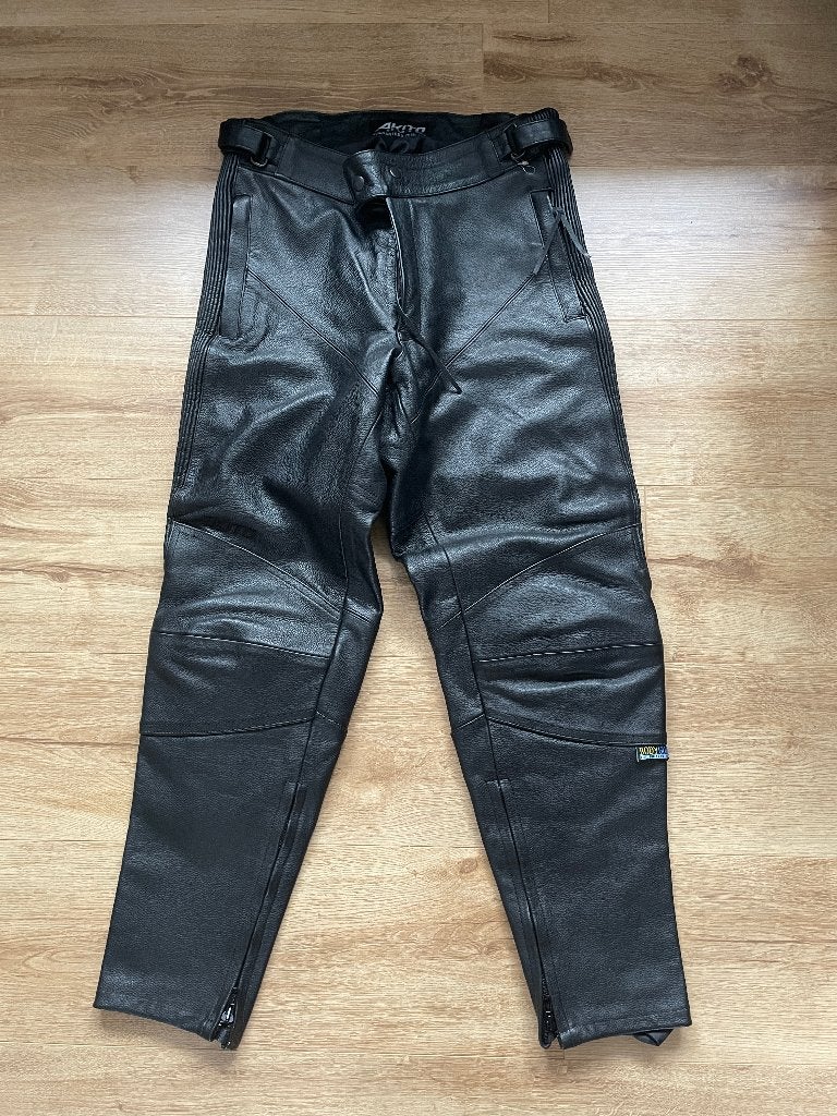 Akito leren motorbroek - dames, maat 22 (korter 42), Motoren, Kleding | Motorkleding, Broek | leer, Ophalen of Verzenden, Akito