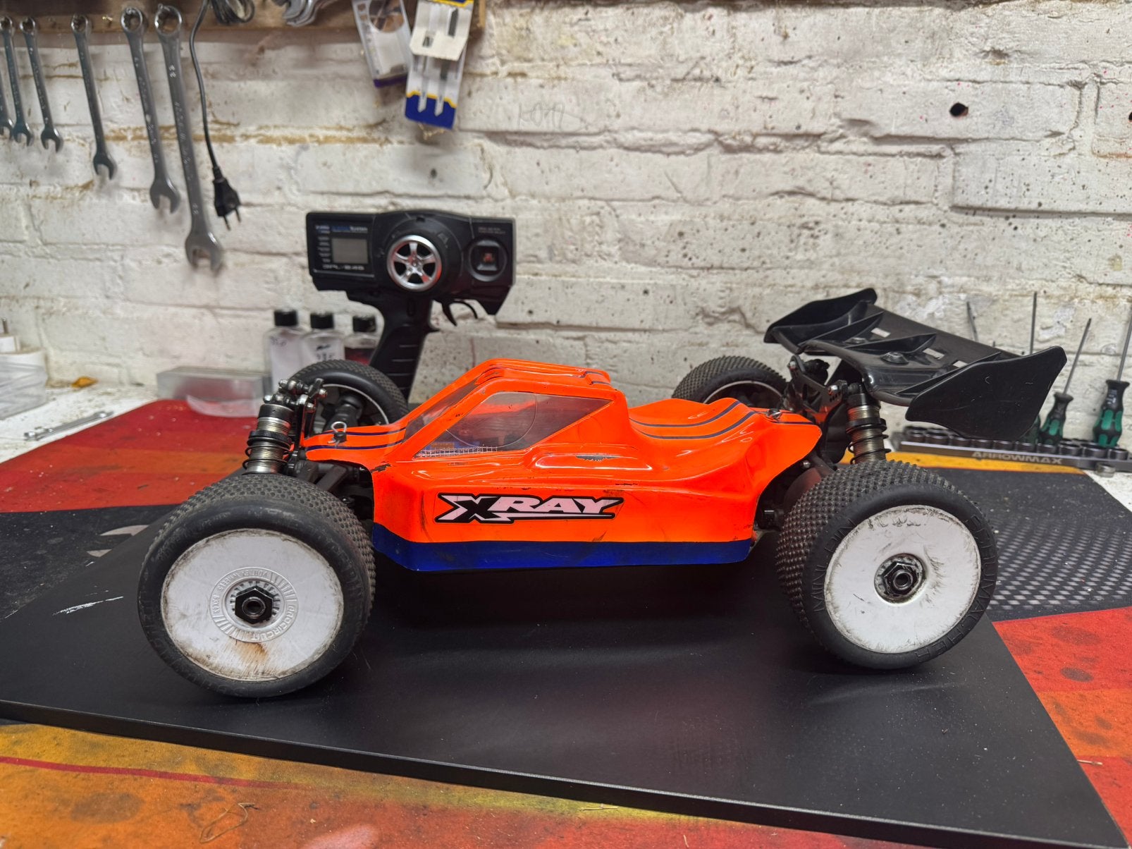 Xray xb8e met electra, hobbywing, savox, futaba, lipo’s, Elektro, Gebruikt, Auto offroad, Ophalen of Verzenden