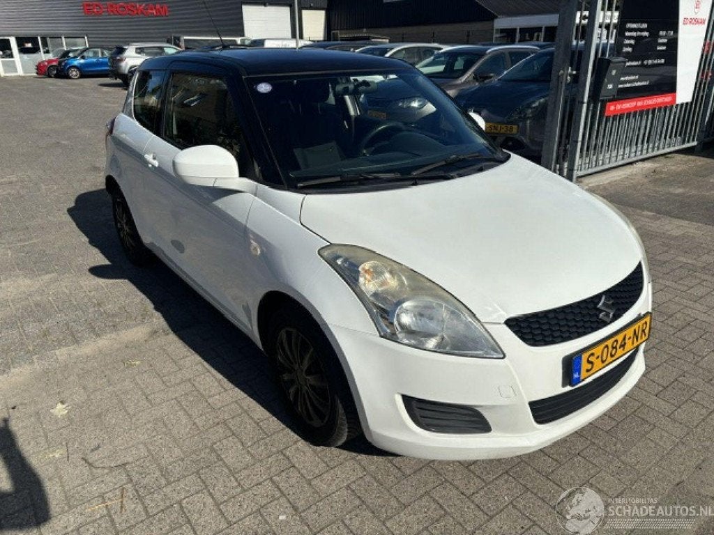 Suzuki Swift 1.2 airco (bj 2011), Auto diversen, Schadeauto's, Suzuki, Handgeschakeld, Benzine, Overige carrosserieën