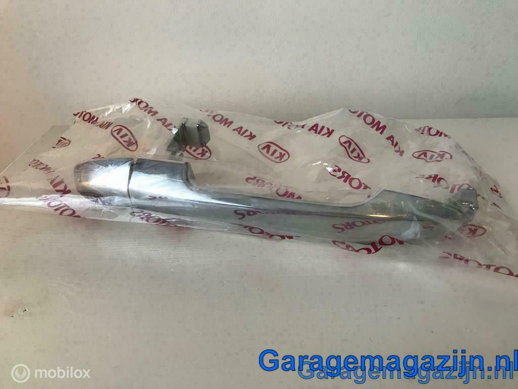 Handgreep links achter chrome  Kia Carens III 836501D010, Auto-onderdelen, Kia, Nieuw, Ophalen of Verzenden, Kia