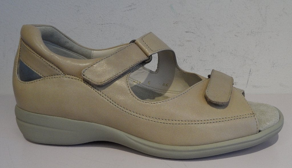 Verhulst beige sandalen maat 40 1/2, Kleding | Dames, Verhulst Shoes B.V., Enschotsestraat 56 5013BD Tilburg, Info@verhulstshoes.nl
