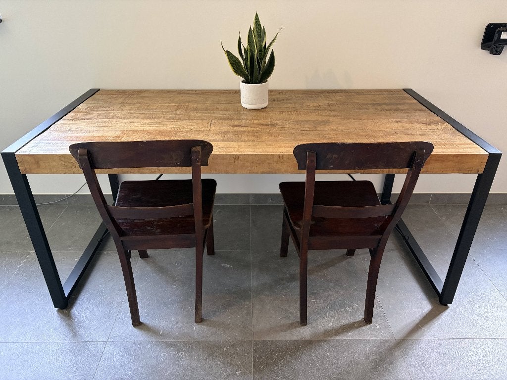 Industriële tafel in metaal en mangohout (90 x 180 cm), Huis en Inrichting, Gebruikt, 50 tot 100 cm, 150 tot 200 cm, Vier personen