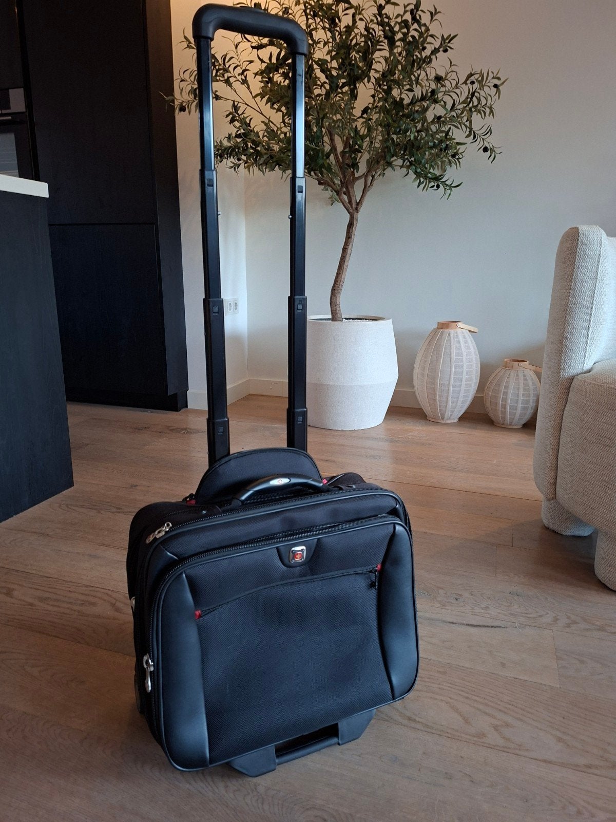 Wenger rolkoffer, Zwart, Minder dan 35 cm, Ophalen of Verzenden, Zo goed als nieuw