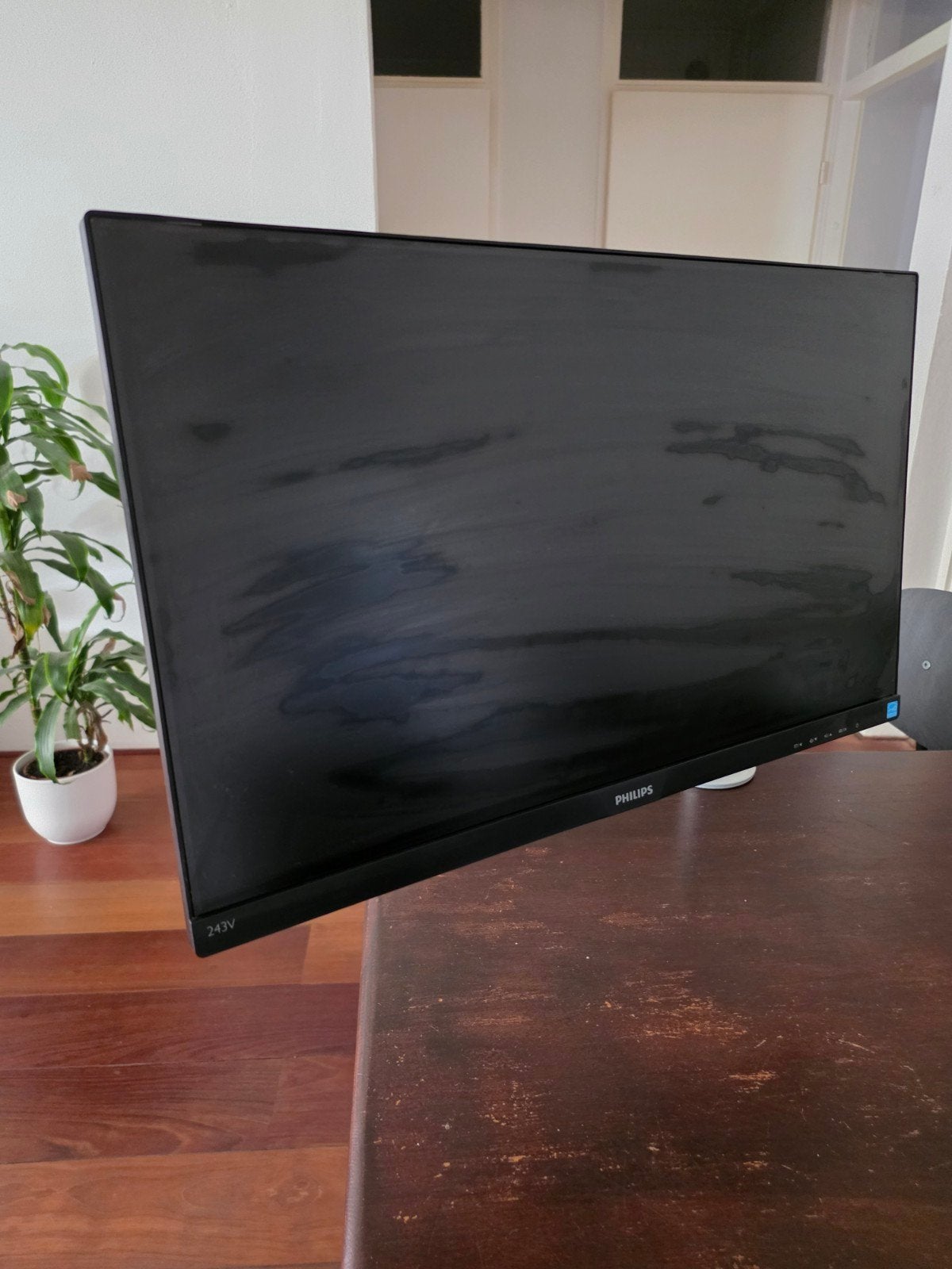 Philips Monitor 243V7QDAB/00 met draaibare beugel, Computers en Software, Ophalen of Verzenden, Zo goed als nieuw, Draaibaar, Philips