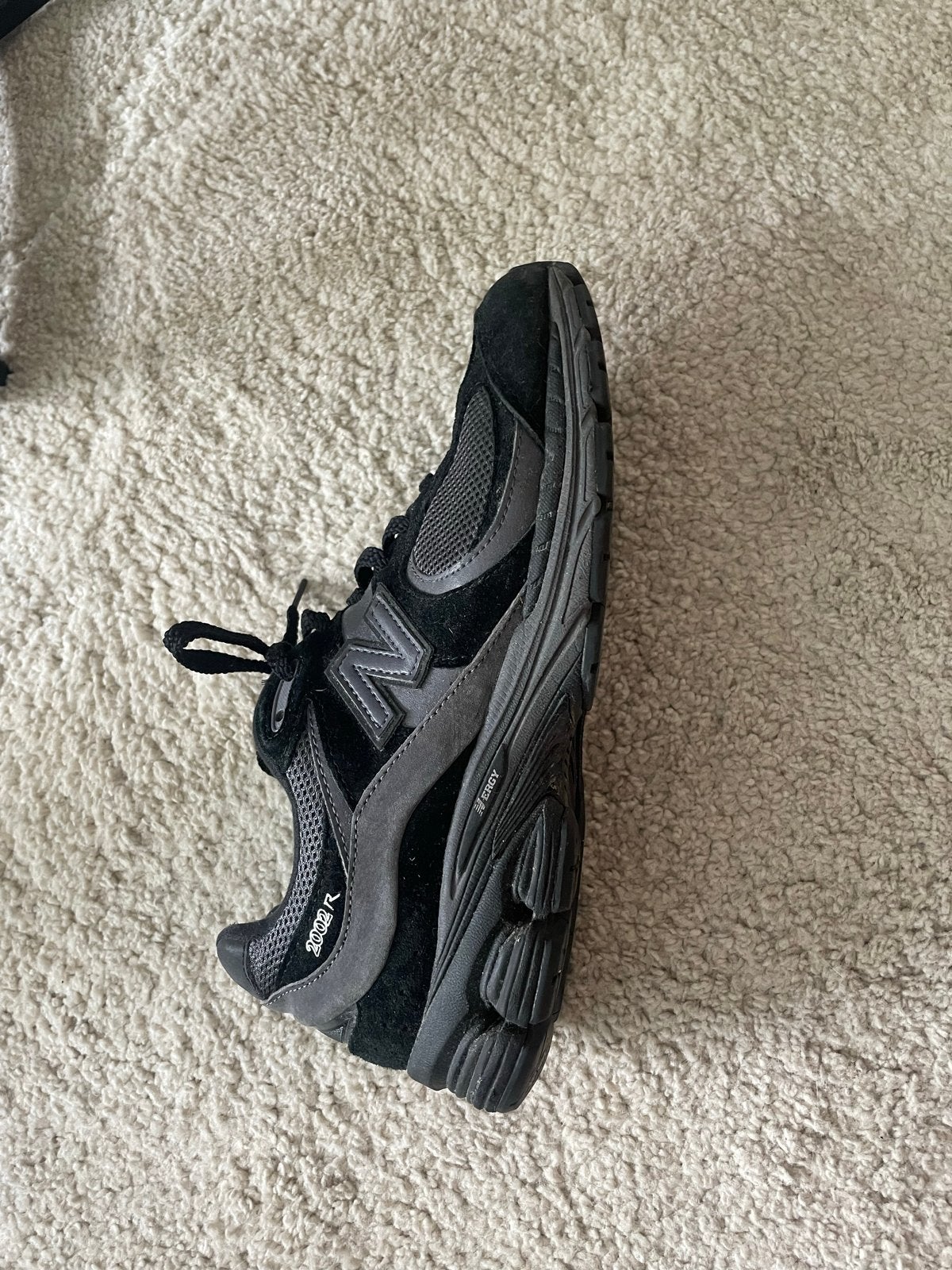 New Balance 2002R Zwarte Sneakers, Kleding | Dames, Schoenen, Ophalen, Zo goed als nieuw, Zwart, Sneakers of Gympen