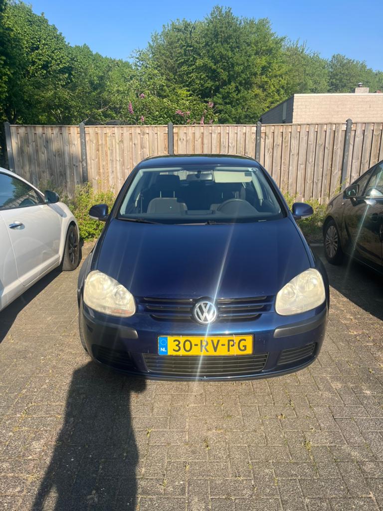 Volkswagen Golf 1.6 16V FSI 85KW 5D 2005 Blauw, Auto's, Voorwielaandrijving, 4 cilinders, Blauw, 620 kg