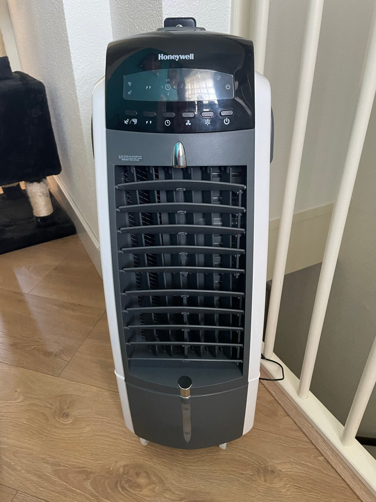 Verrijdbare Honeywell airco met waterbak voor slaapkamer, Witgoed en Apparatuur, Airco's, Ophalen, Gebruikt, Minder dan 60 m³