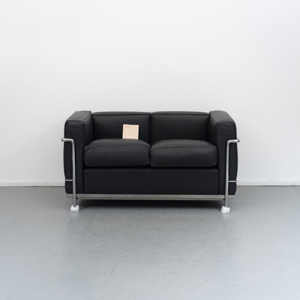 2x Cassina LC2 Tweezits Bank Le Corbusier Zwart – Leer, Niet ingevuld, Niet ingevuld, Rechte bank, Leer