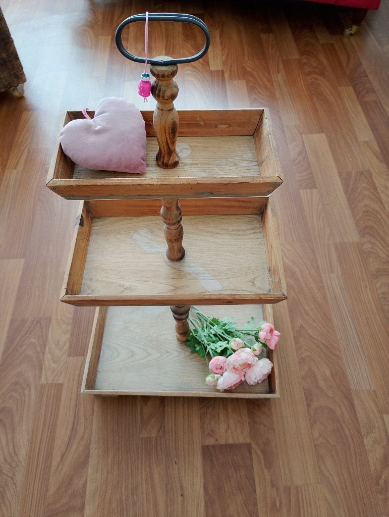 Houten etagère met 3 lagen en handvat, Ophalen, Etagère, Gebruikt, Met handvat