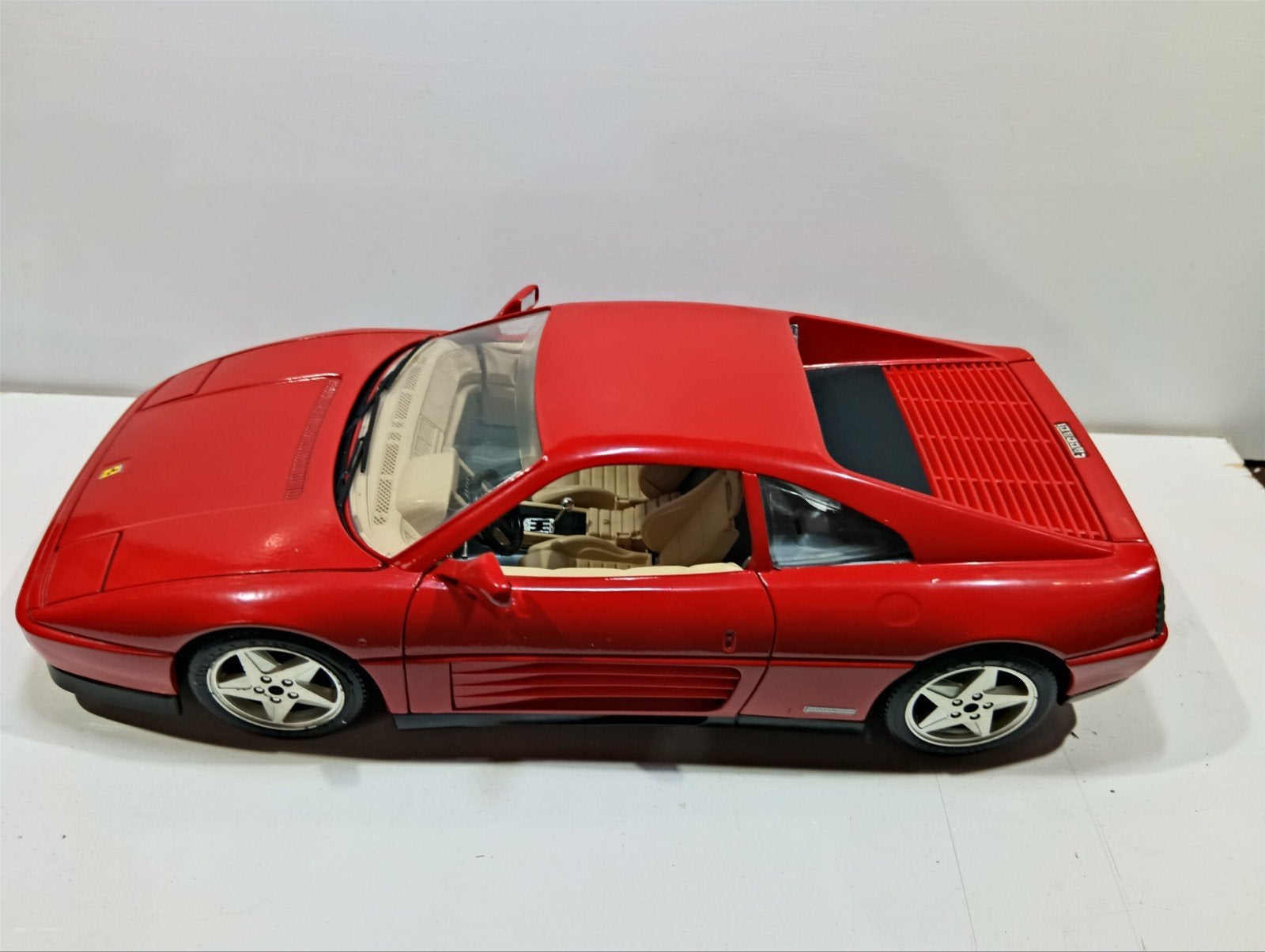 Burago Ferrari 348 tb Schaal 1:18 - Zo goed als nieuw, Ophalen of Verzenden