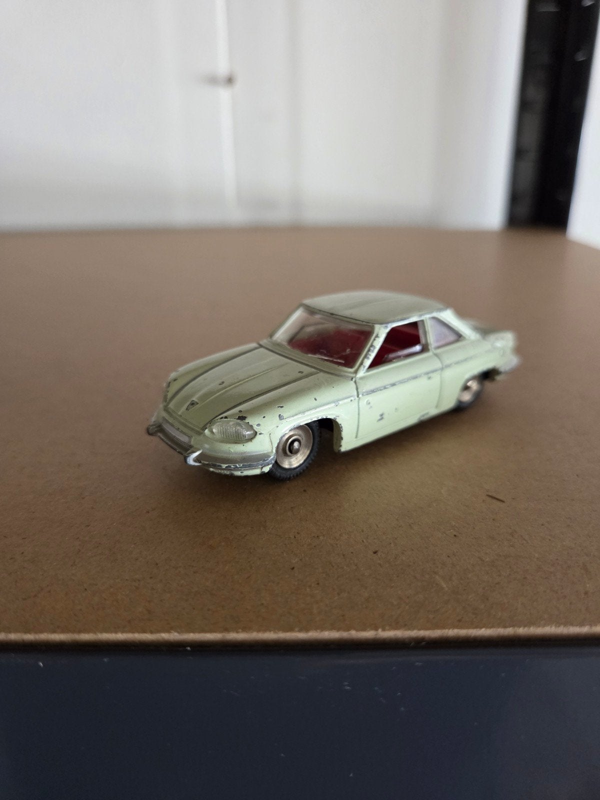 panhard 24 dinky toys 524, Hobby en Vrije tijd, Modelauto's | 1:43, Ophalen, Gebruikt, Auto, Dinky Toys