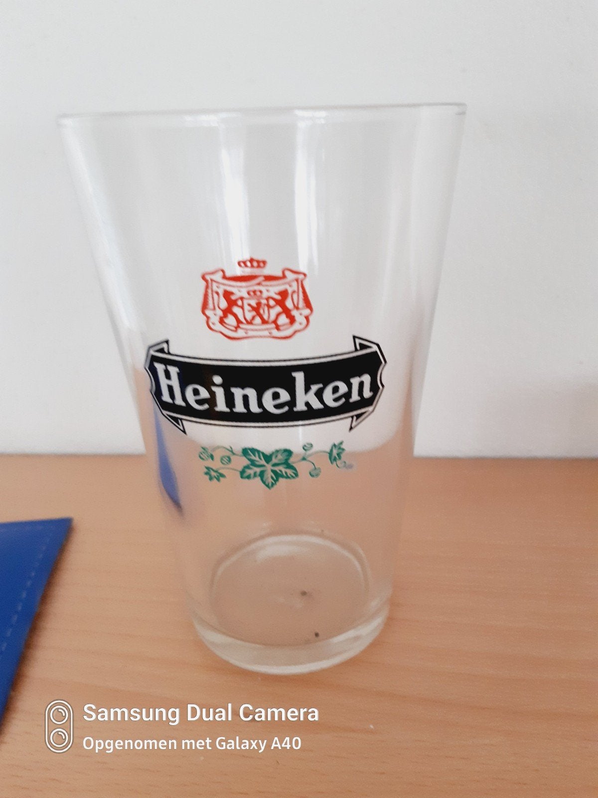 Mooie Heineken vaasje met krontje, Ophalen of Verzenden, Zo goed als nieuw, Glas of Glazen, Heineken