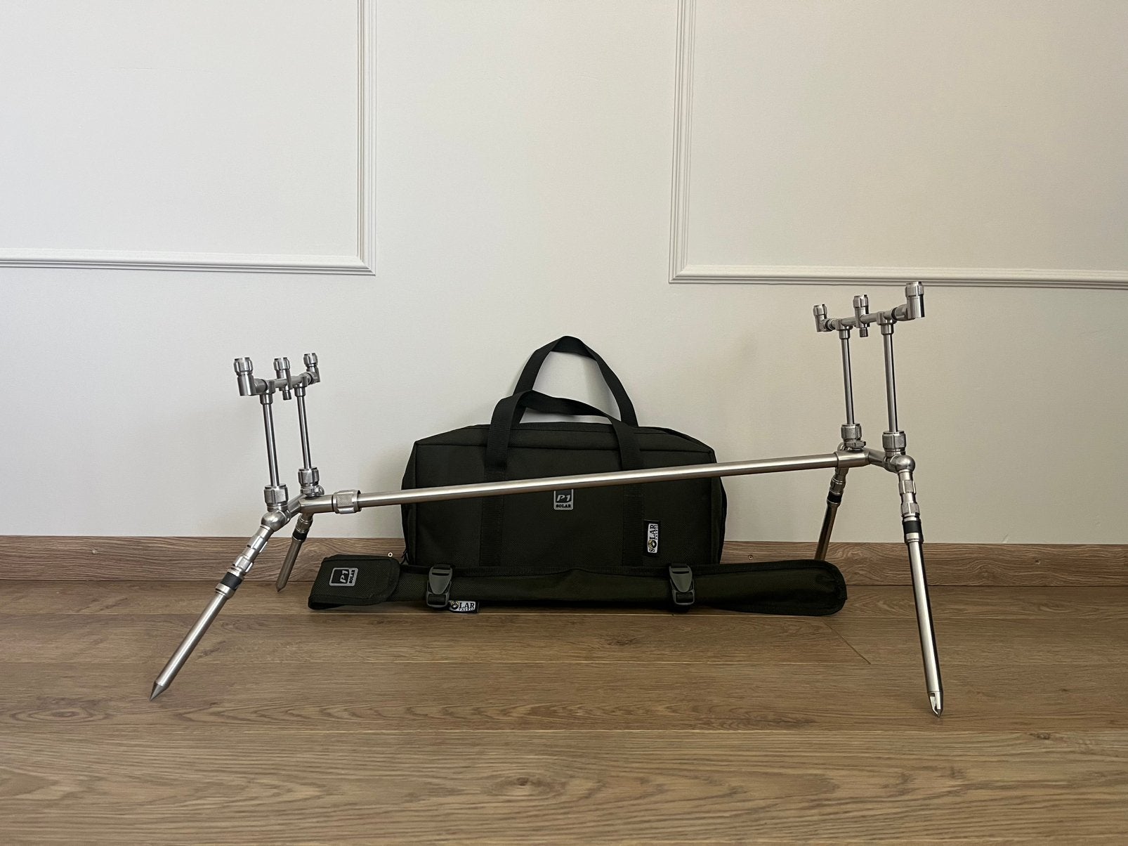 Solar P1 Worldwide Pod + 3 Rod Buzzerbars, Ophalen, Zo goed als nieuw, Complete set