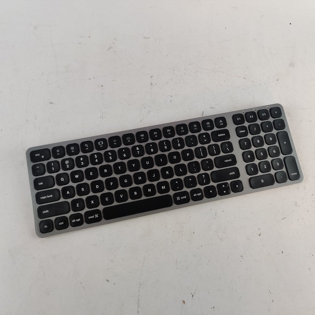 Satechi ST-ACBKM Toetsenbord Apple Layout || Nu € 49.99, Gebruikt, Multimediatoetsen, Ophalen of Verzenden, X