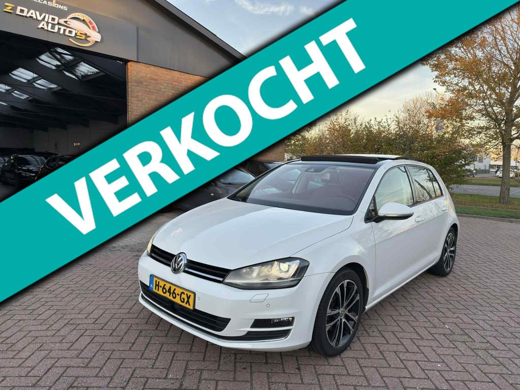Volkswagen Golf 1.4 TSI Connected Series \ Pano \ Cam, Voorwielaandrijving, 125 pk, Gebruikt, 4 cilinders