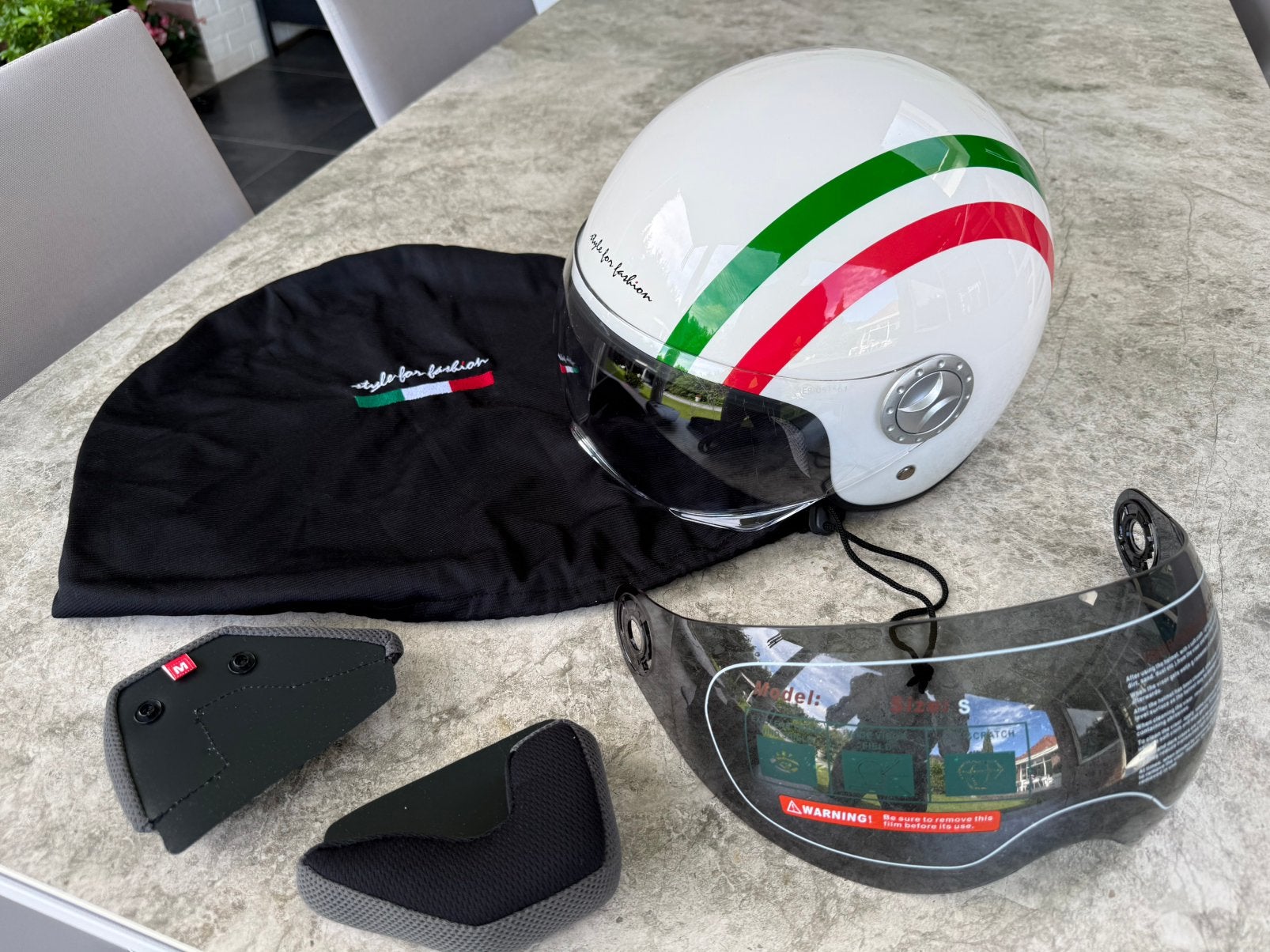 Style for Fashion Jethelm M- Italiaans design - compleet, Fietsen en Brommers, Brommerhelmen, Ophalen of Verzenden, Zo goed als nieuw