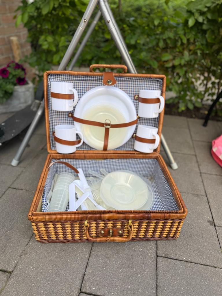 Picknick koffer voor 4 personen - Compleet, Ophalen of Verzenden, Gebruikt