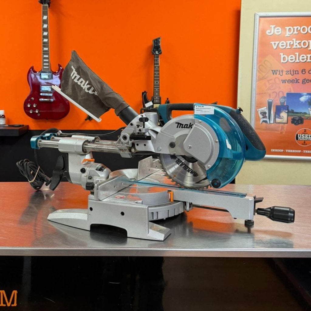 Makita Afkortzaag Radiaal LS0815FLN, Doe-het-zelf en Verbouw, Makita, Zo goed als nieuw, Support@makita.com, Makita Corporation, 3-11-8, Sumiyoshi-cho, 
Anjo, Aichi 446-8502
Japan
