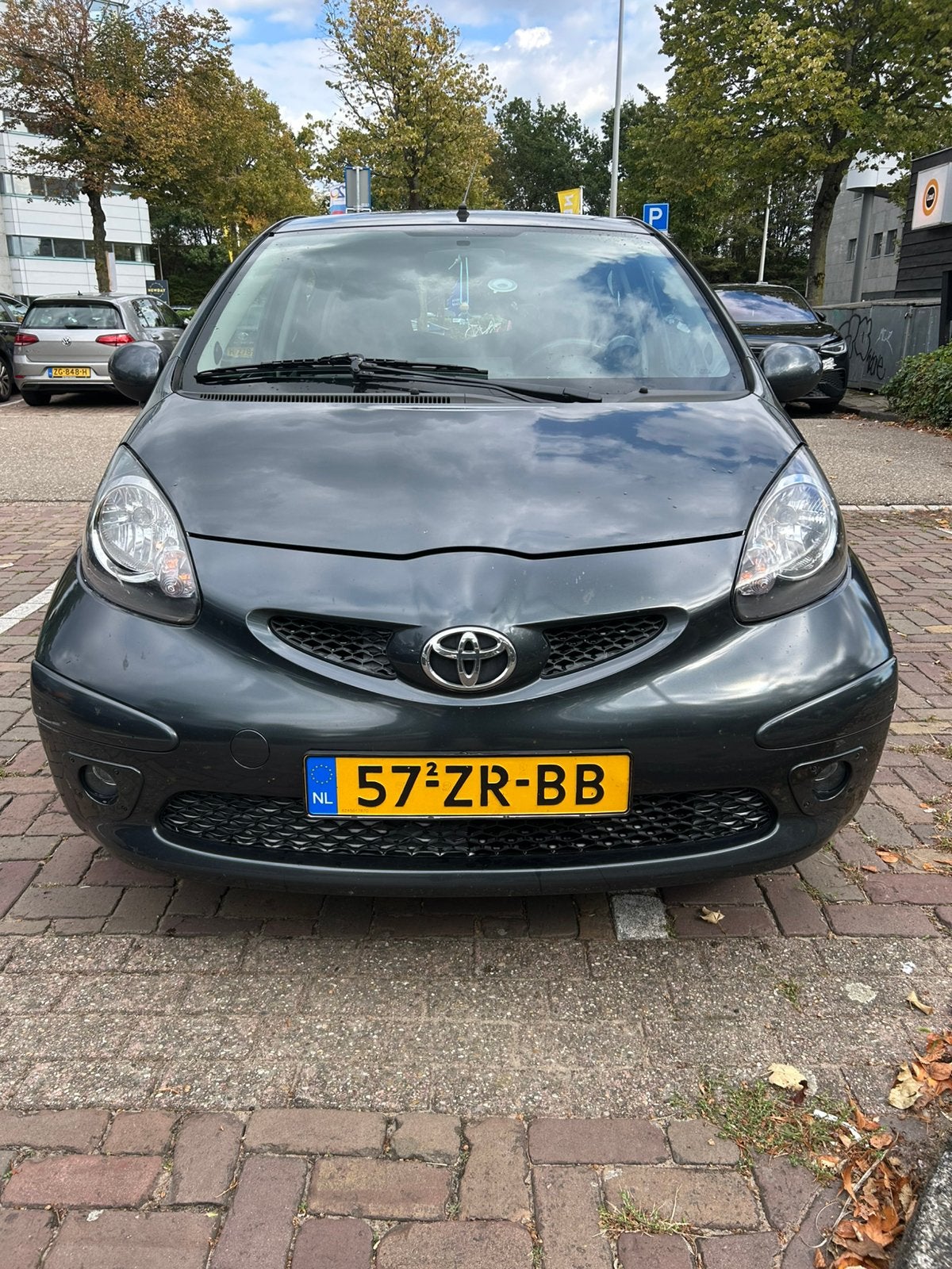 Toyota Aygo 1.0 12V Vvt-i 5DRS 2008 Grijs, Voorwielaandrijving, Euro 6, 4 stoelen, Origineel Nederlands