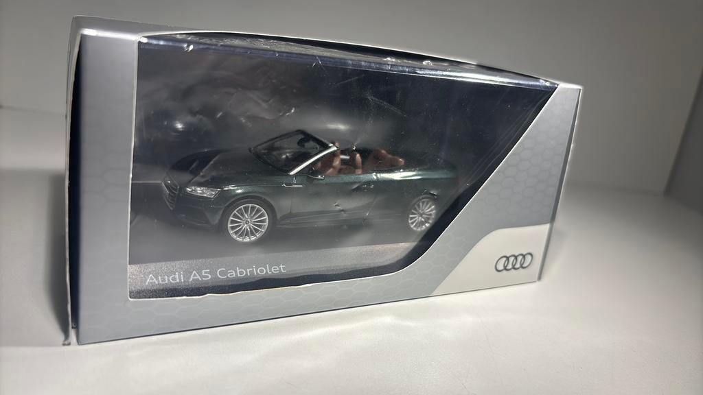 Audi a5 cabriolet green minichamps 1.43