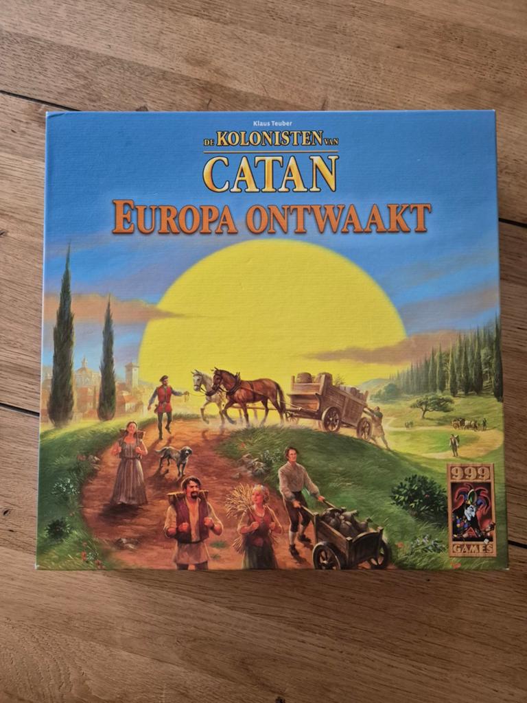 Kolonisten van Catan Europa Ontwaakt - Houten Borden Spel, Drie of vier spelers, Ophalen of Verzenden, Zo goed als nieuw, 999 Games