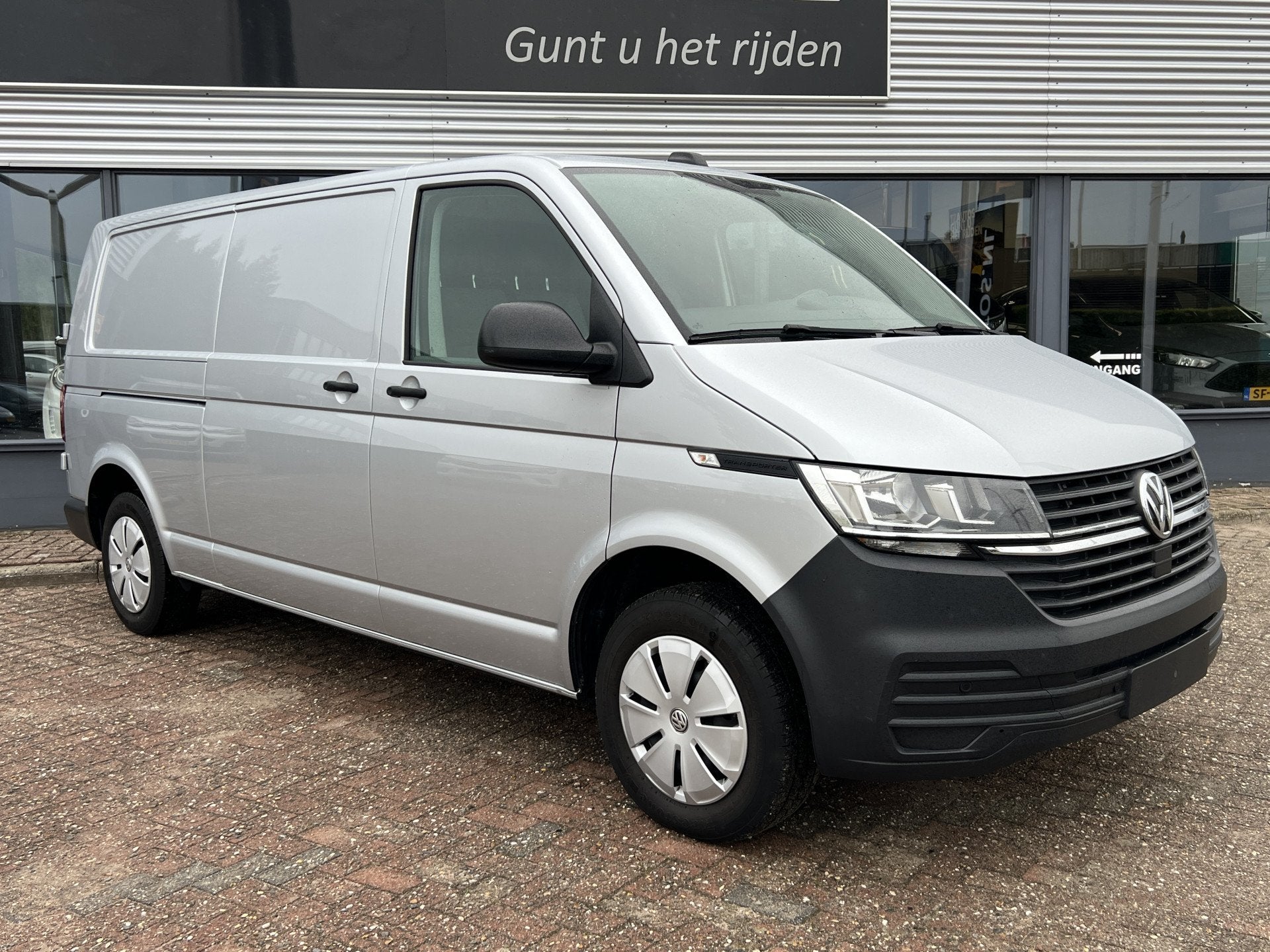 Volkswagen Transporter 2.0 TDI L2H1 Aut/ 2x Schuifdeur/Stand, Auto's, Dealer onderhouden, Gebruikt, Euro 6, 4 cilinders