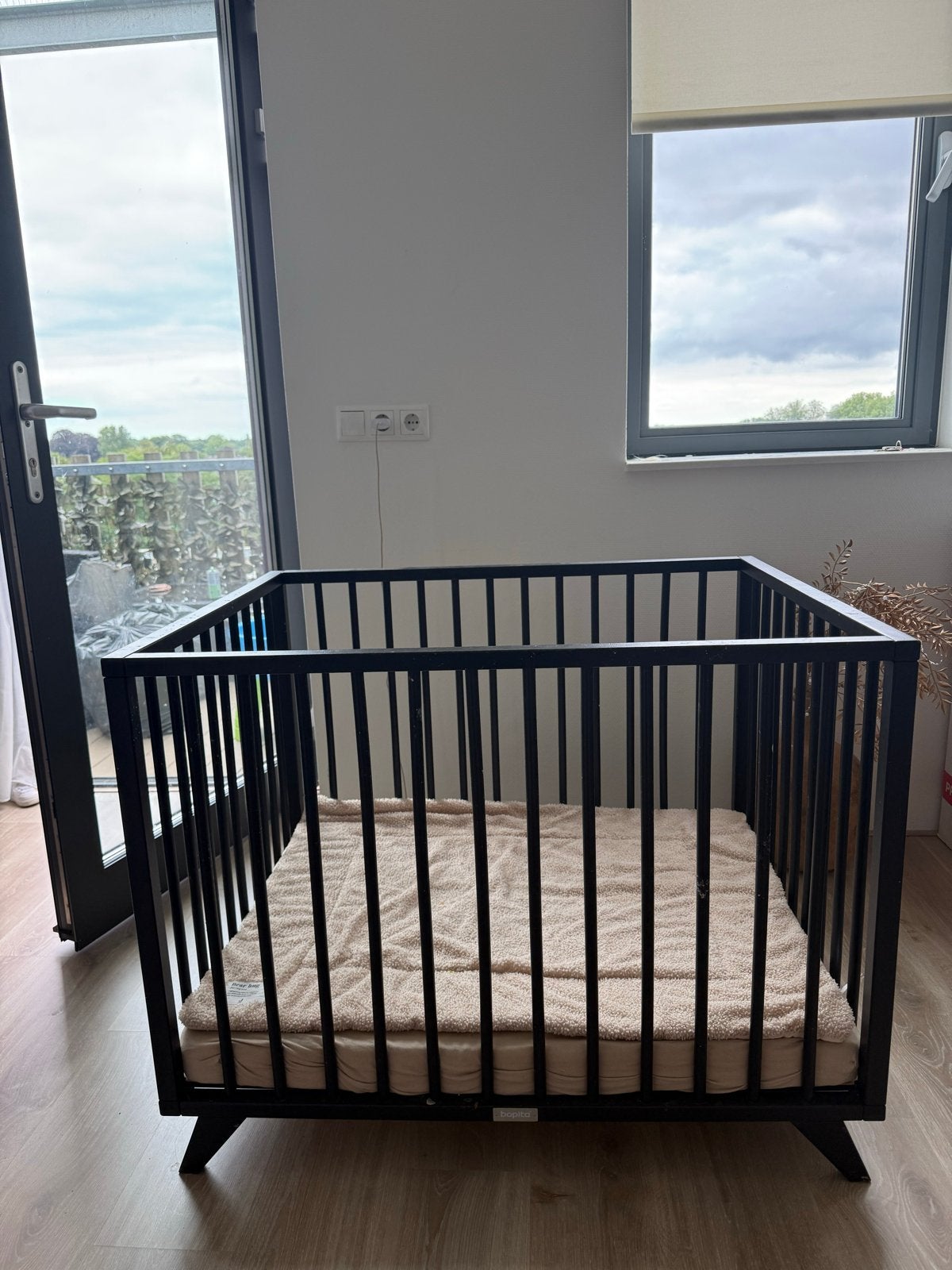 Bopita box inclusief matras en boxmat - Zwart, Ophalen, Gebruikt, Rechthoekig, Boxkleed