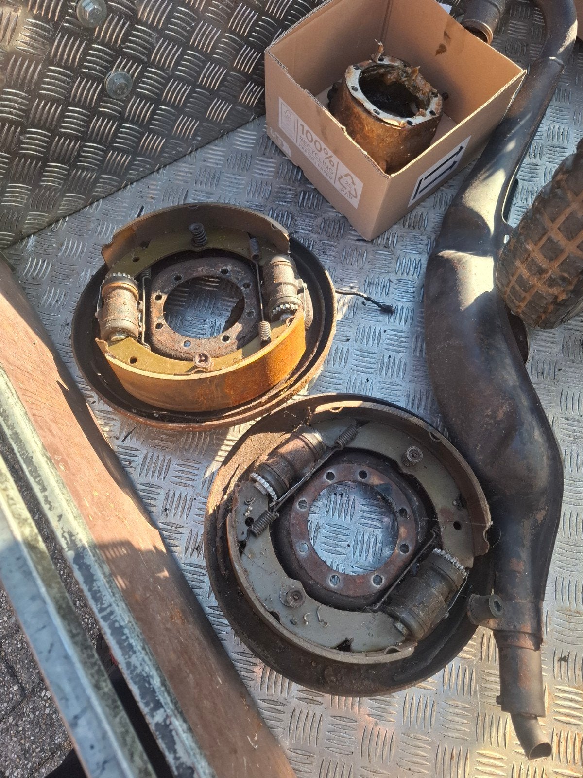 Toyota bj40 remmen en wielnaven, Ophalen, Toyota