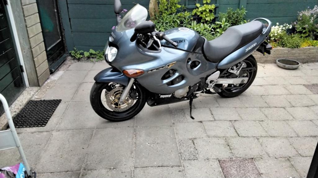 GSX 750 F van 2001, Motoren, 750 cc, 4 cilinders, Gebruikt, Meer dan 35 kW