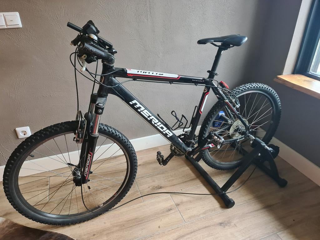 Relaxdays.de Fietstrainer - Binnen fietsen op roller, Ophalen, Zo goed als nieuw, Overige typen