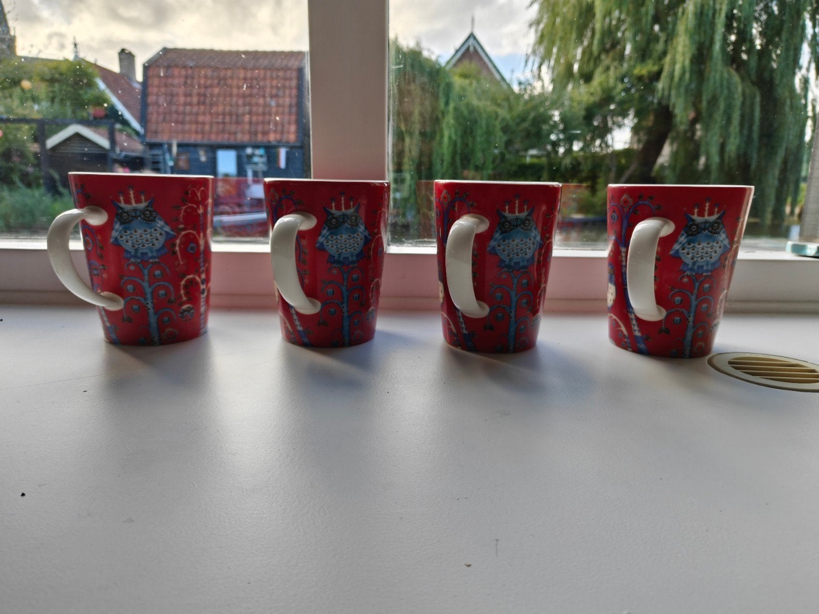 Iittala Taika Rood Servies - Compleet en Puntgaaf, Overige merken, Ophalen of Verzenden, Zo goed als nieuw, Overige stijlen