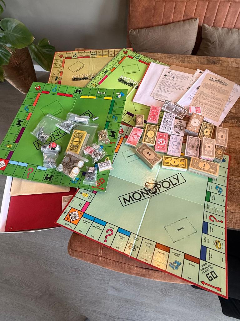 Monopoly losse onderdelen (borden, biljetten, pionnen, etc), Drie of vier spelers, Ophalen of Verzenden, Gebruikt