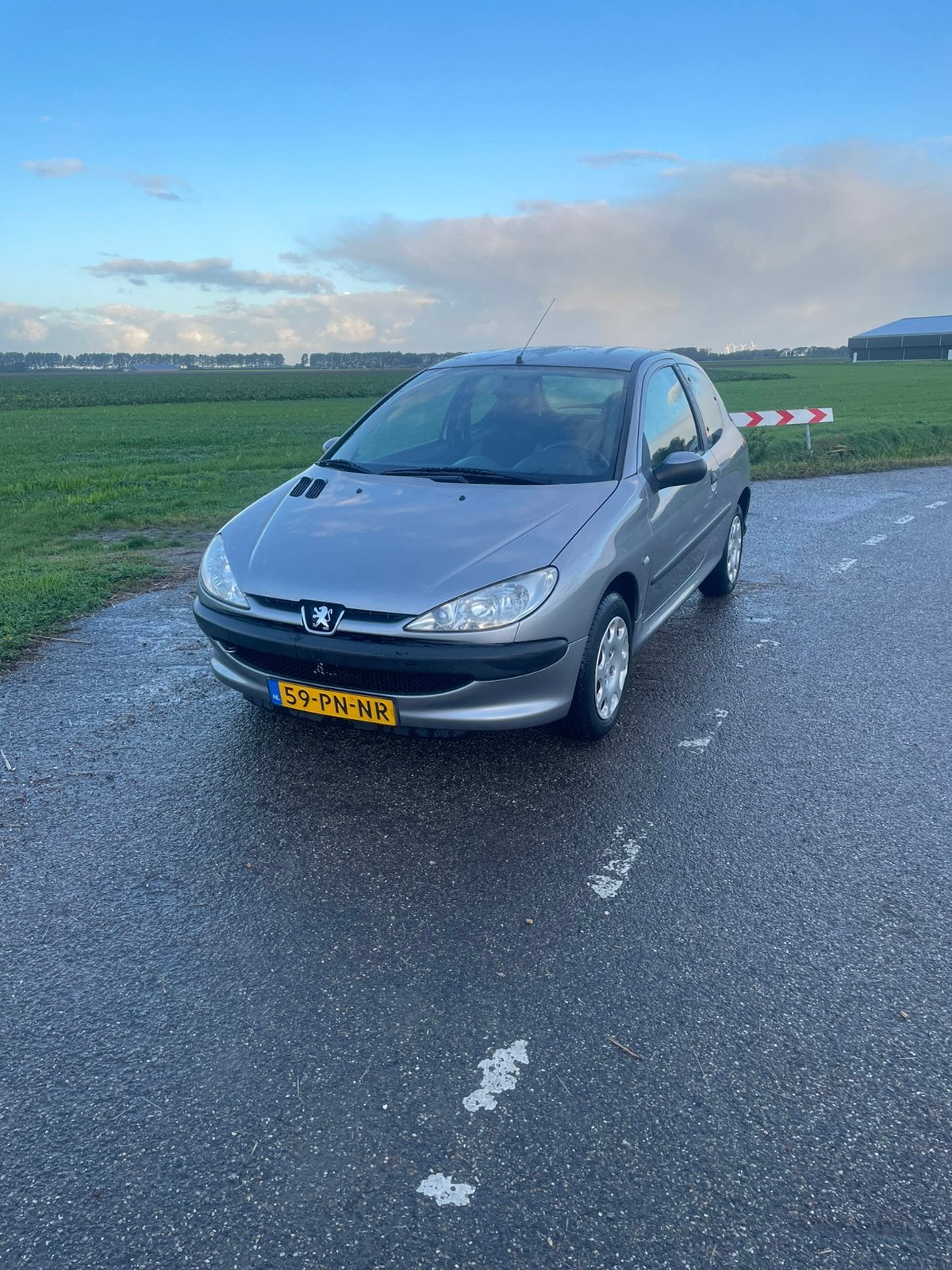 Peugeot 206                     nieuwe apk tot november 2027, Auto's, Voorwielaandrijving, 31 €/maand, 4 cilinders, Origineel Nederlands