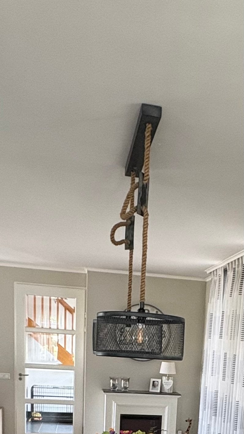 Industriële hanglamp met touw en metalen kappen, Ophalen, Zo goed als nieuw, Hout, E27 (groot)