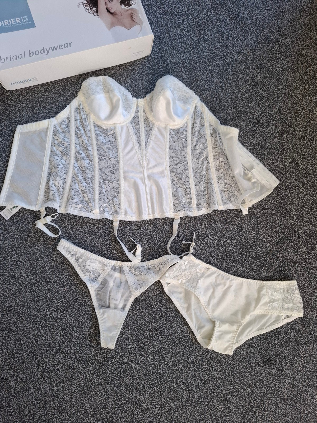 Carnival Poirier Bruids Bodywear Set - Corset & Slip, Carnival Poirier, Ophalen of Verzenden, Wit, Setje