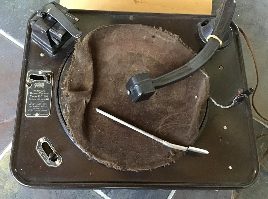 Zeer oude (80 jaar) platenspeler met 10 bakelieten platen, Ophalen of Verzenden, Niet werkend, Platenspeler, Overige merken