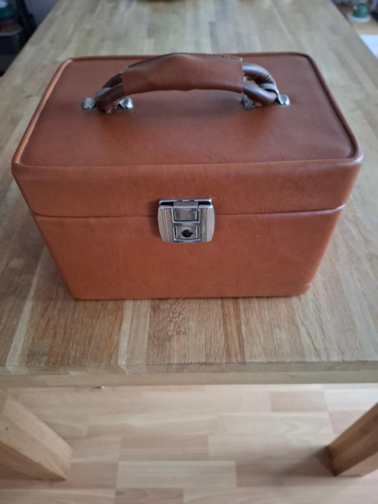 Vintage Beauty Case, Gebruikt, Bruin, Ophalen of Verzenden, Met spiegeltje(s)