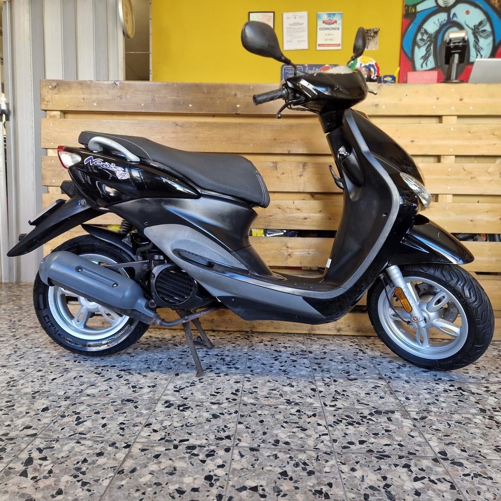 Te koop yamaha neos 4T injectie 45km, Fietsen en Brommers, Scooters | Yamaha, Gebruikt, Maximaal 45 km/u, Ophalen of Verzenden
