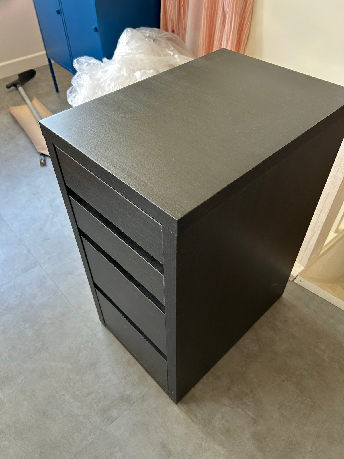 Ladenblok Micke zwartbruin met 4 lades, Ophalen, Minder dan 50 cm, Zo goed als nieuw, 3 of 4 laden