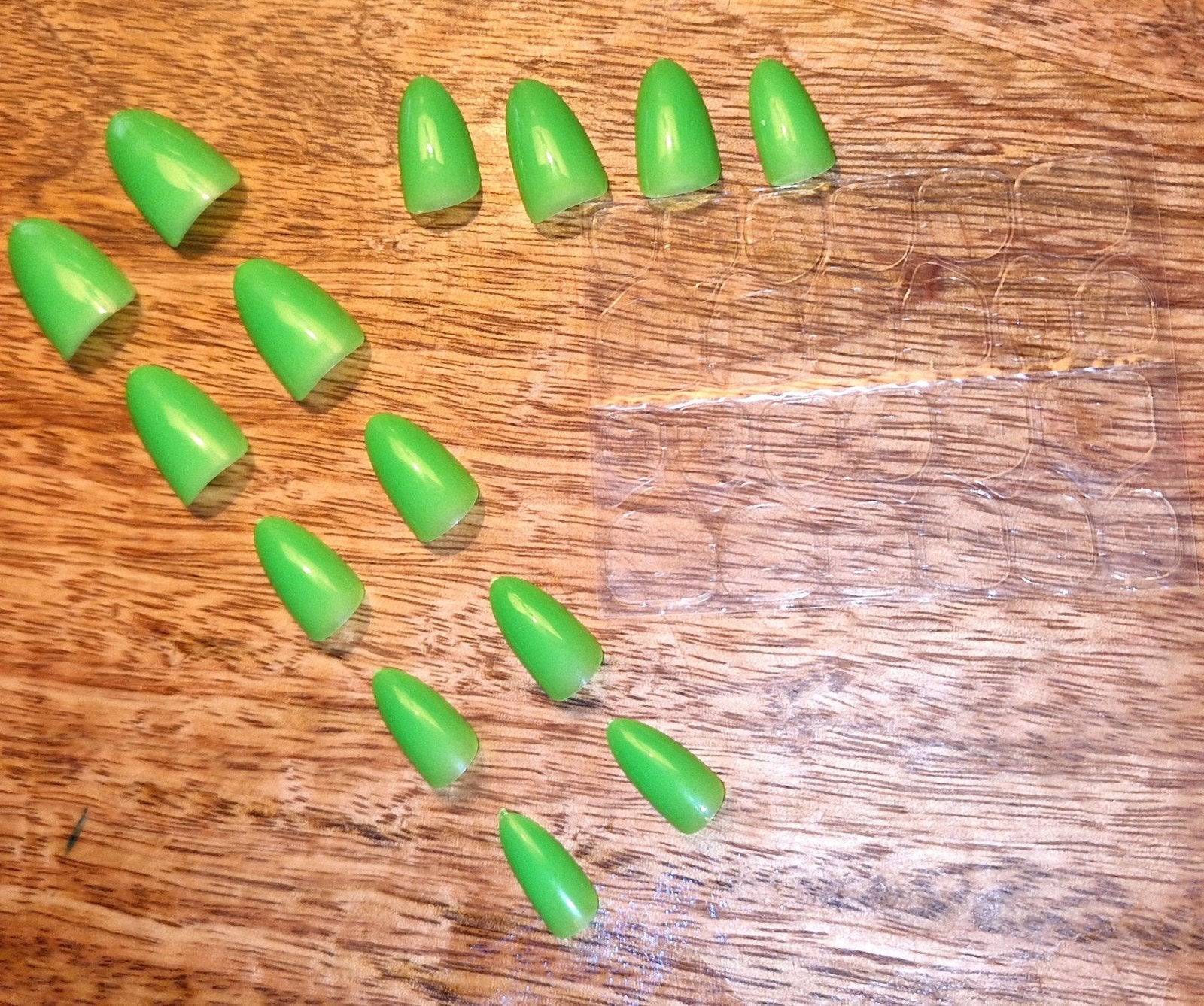 Groene Press On nagels, puntig, 14 stuks, Ophalen of Verzenden, Nieuw, Overige typen