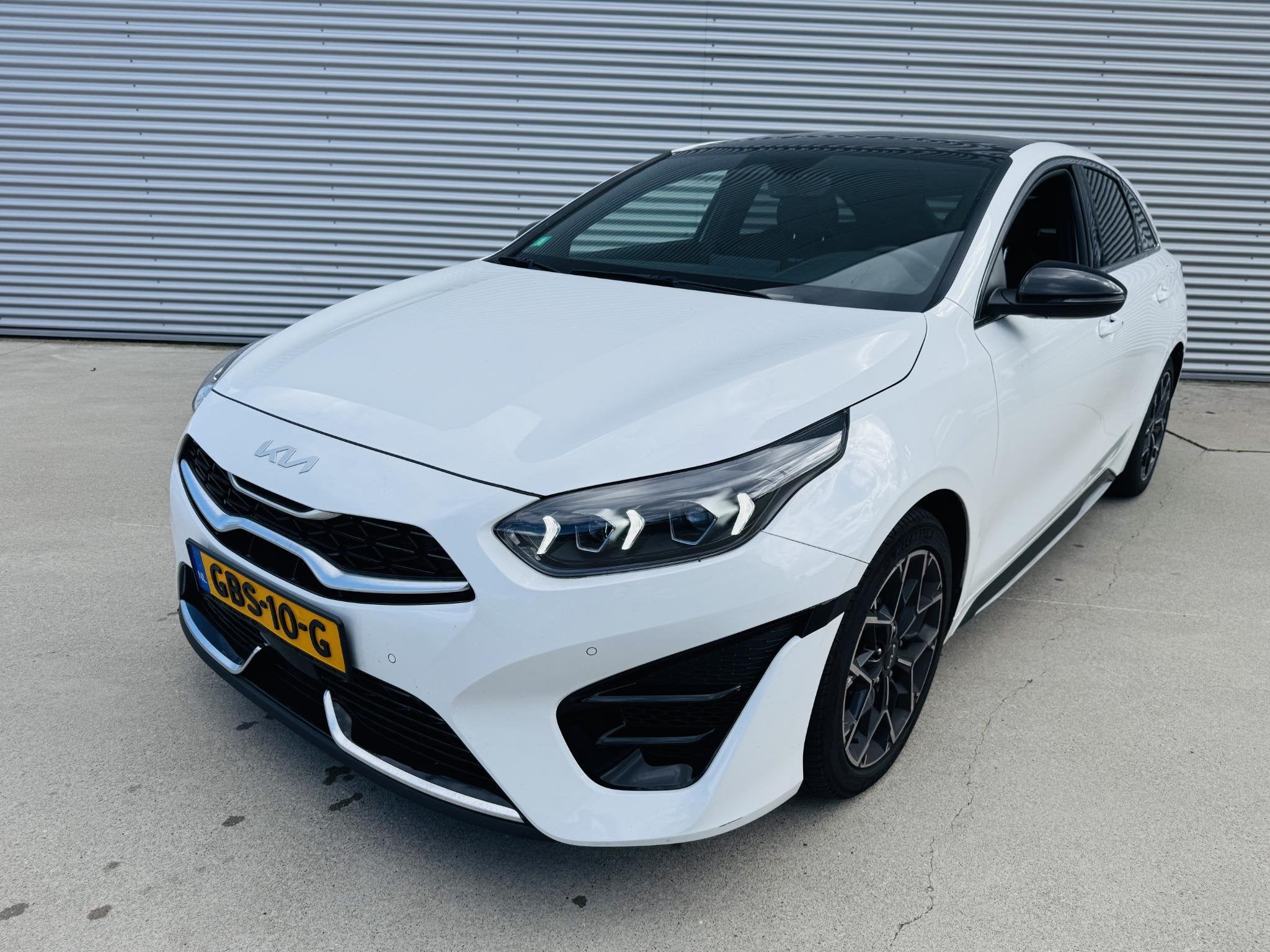 Kia ProCeed 1.5 T-GDi GT-Line Automaat|Panoramadak|Stoelen &, Auto's, Gebruikt, Euro 6, 4 cilinders, 610 kg