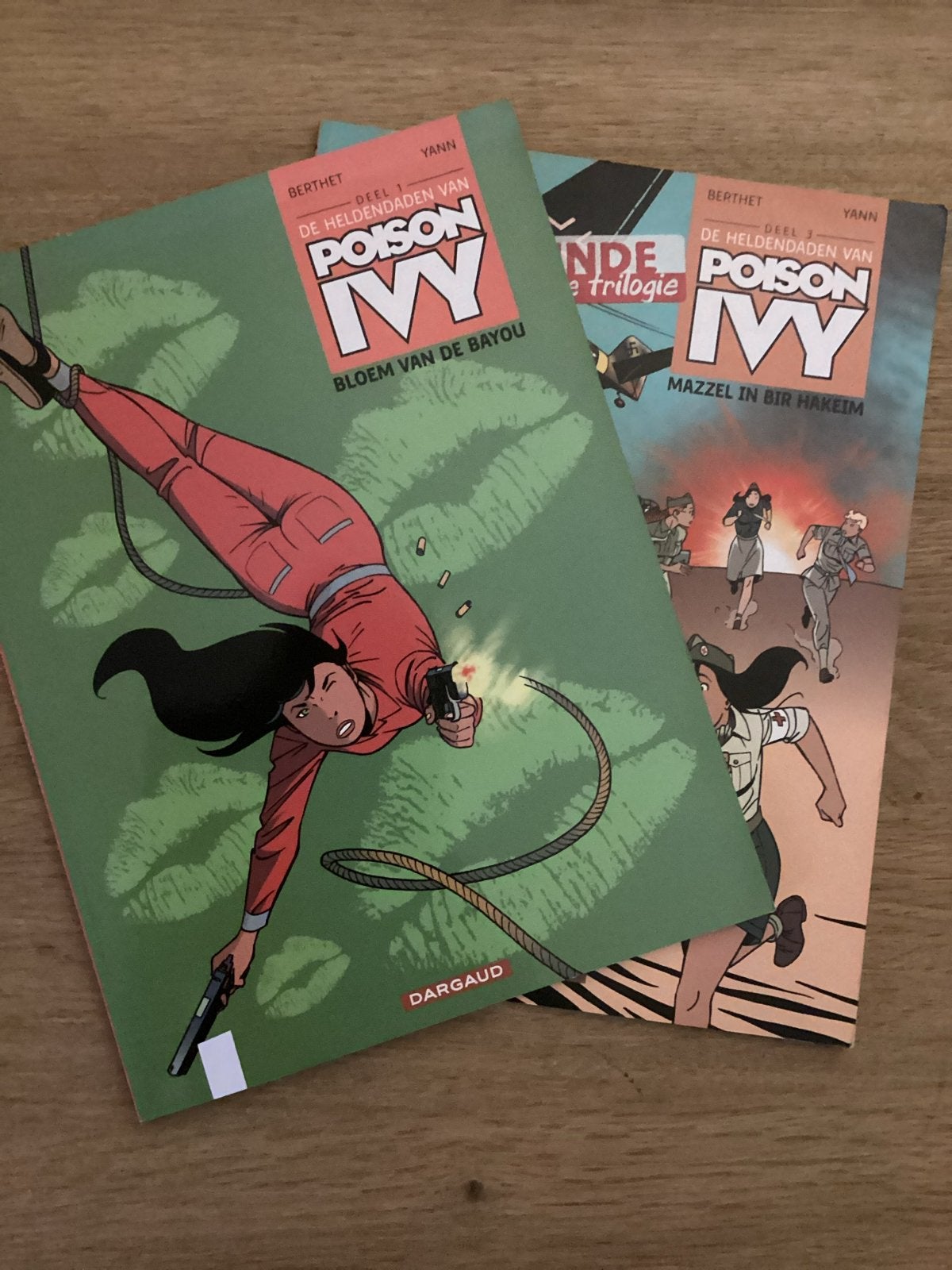 De Heldendaden van Poison Ivy - Deel 1 & 3 - Berthet & Yann, Boeken, Meerdere stripboeken, Ophalen of Verzenden, Zo goed als nieuw