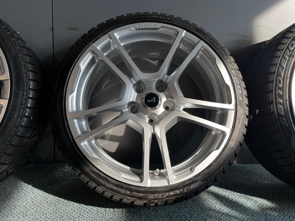 18 inch Alpine A110 Fuchs winter set tbv Renault Alpine A110, Gebruikt, Banden en Velgen, Personenwagen, Renault